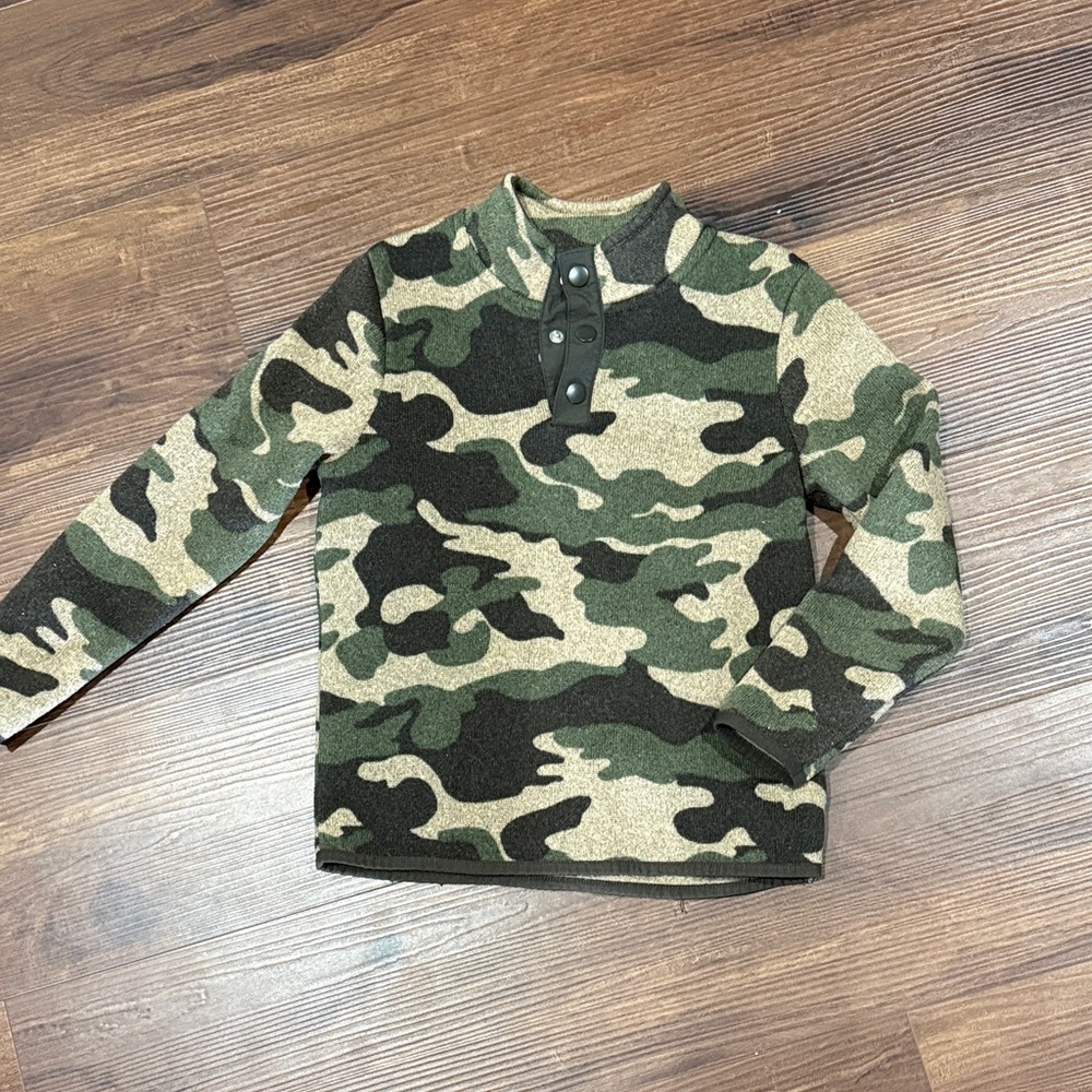 Camouflage Long Sleeve Pullover